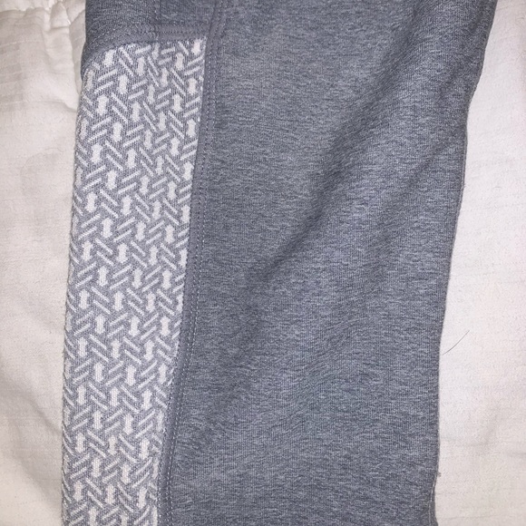 Athletic leggings - Picture 2 of 4